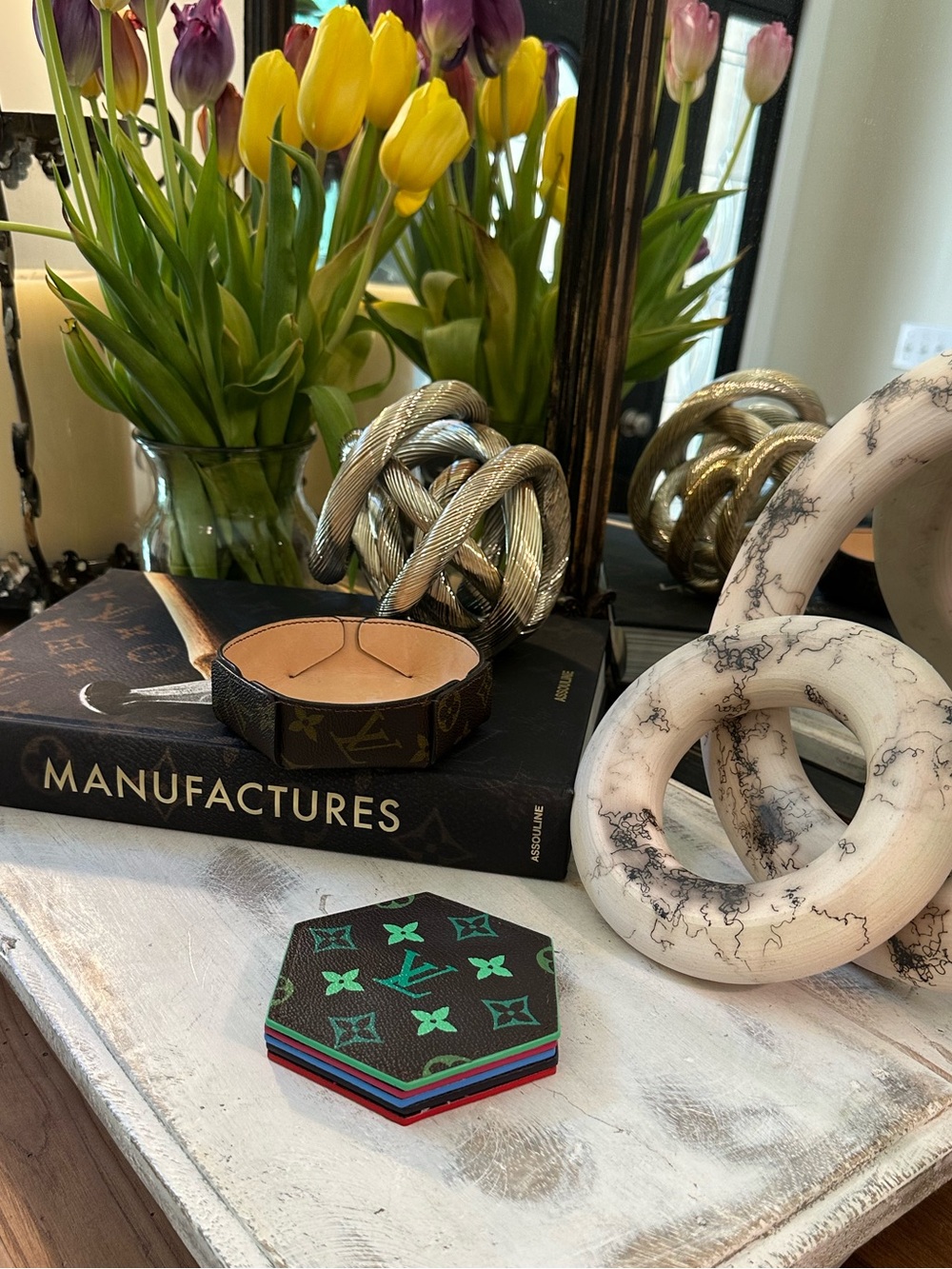 Leather coaster set painted with Holder
